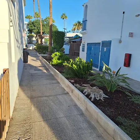 Semesterbostad Poolfront