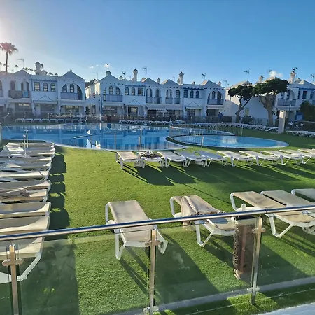 Semesterbostad Poolfront Playa del Inglés